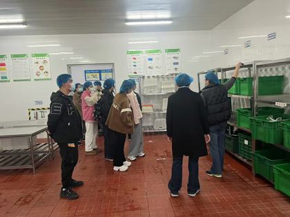 摩鑫舉辦校園食堂後廚開放日活動